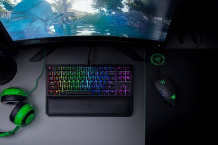 RAZER BLACKWIDOW TE Chroma V2-Orange - RZ03-02190700-R3M1